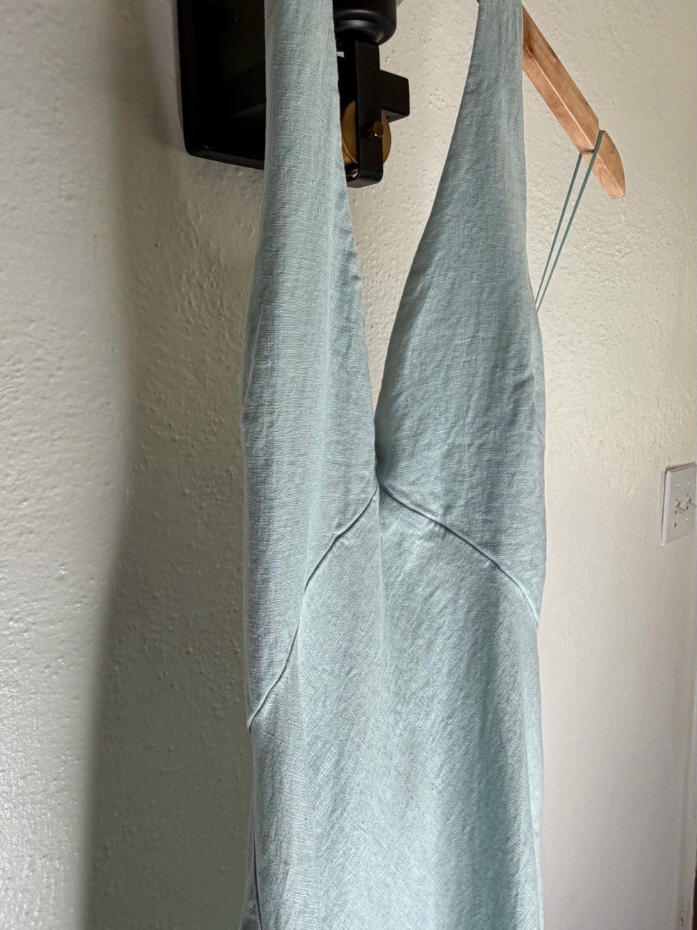 Reformation Deliah Linen Light Blue Halter Maxi Dress, Size 6. - Picture 7 of 11